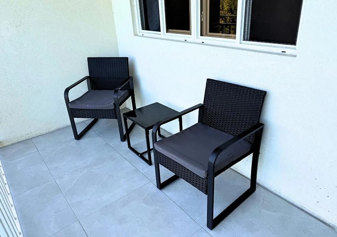Hilltop Condos Unit #2 Gros Islet Daire